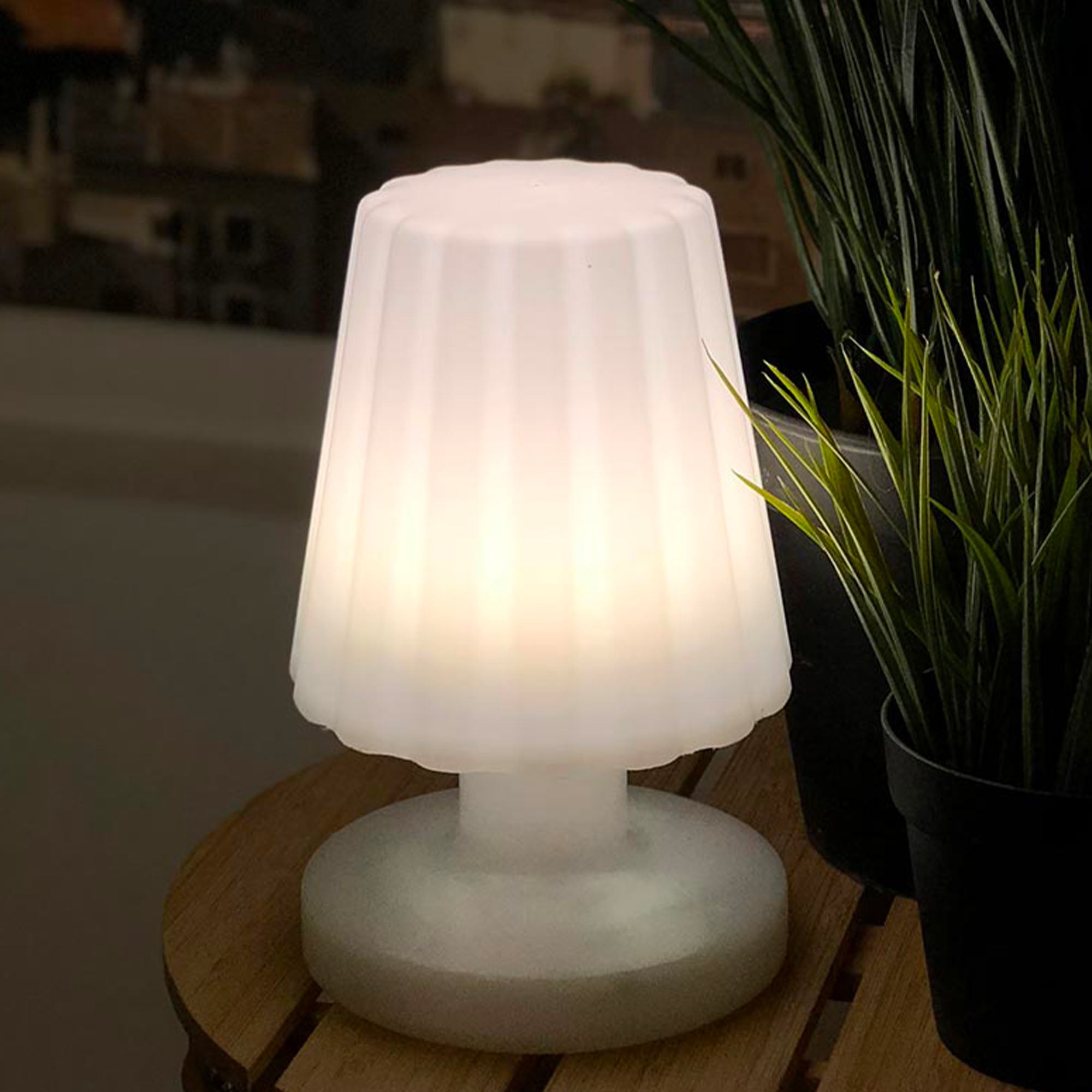 Lady Mini - Lampe De Table Sans Fil - Polyéthylène - Blanc