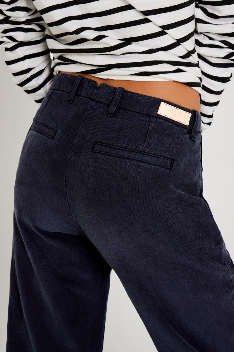 #couleur_navy