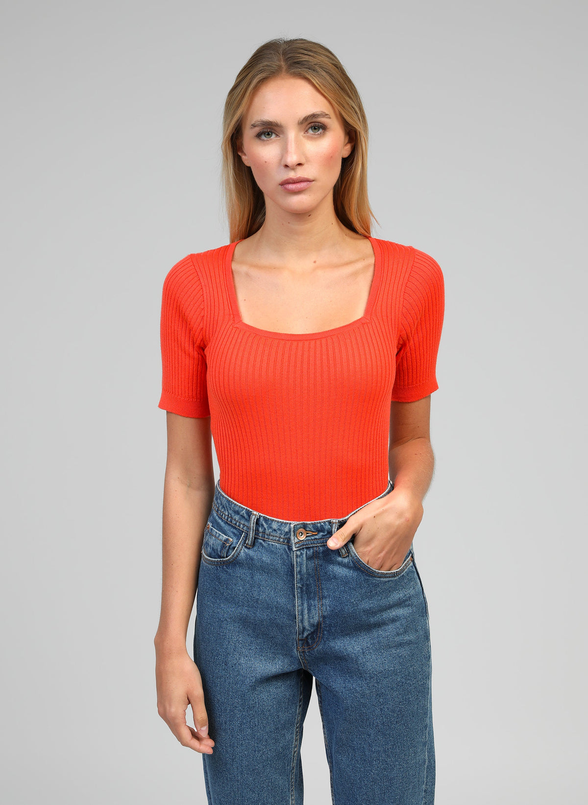 Pull Lesia Piment