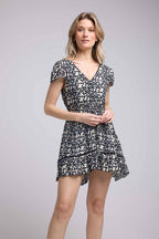 Robe Courte Manches Courtes - Grosses Fleurs Noir