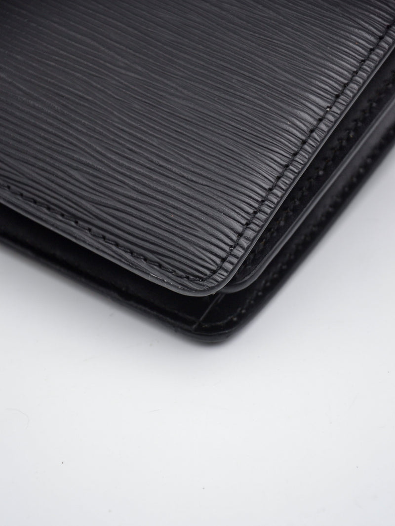 Louis Vuitton Capucines Epi