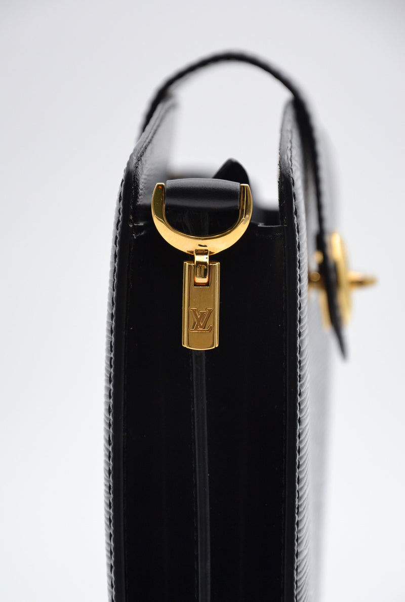 Louis Vuitton Capucines Epi