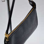 Pochette Louis Vuitton Accesorios Cuero Épi Negro