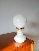 Lampe Globe En Opaline Blanc - 1960