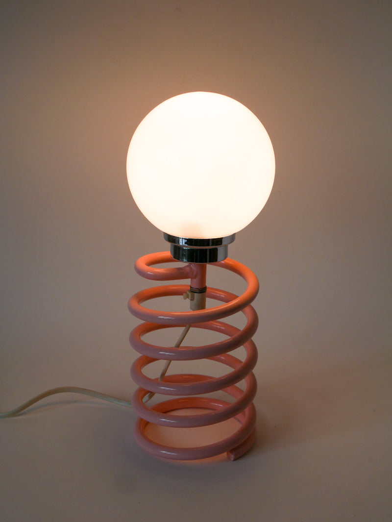 Lampe Ressort Ingo Maurer - Rose Bonbon - Globe Opalin - 1970