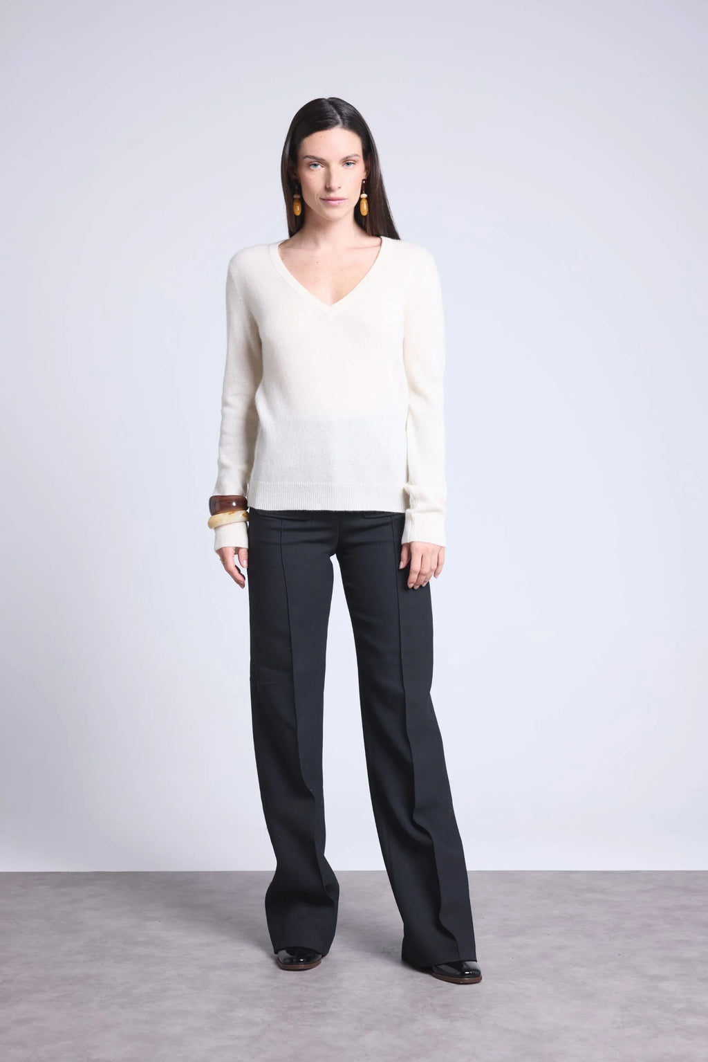 Luna V-Neck Jumper - White - Women