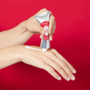 Crème main application