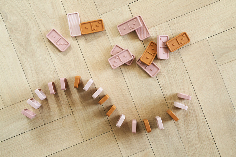 Dominó de silicona rosa multimix de LIEWOOD - Selección Liewood disponible en amaetc.com, concept store ecológico para niños