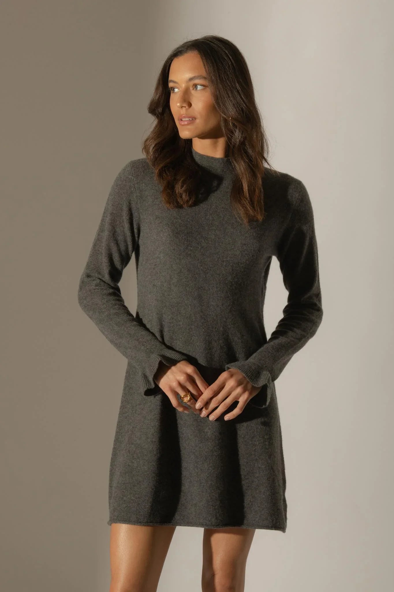 Vestido Cuello Alto Volantes Puños - Lyamia - Antracita Jaspeado