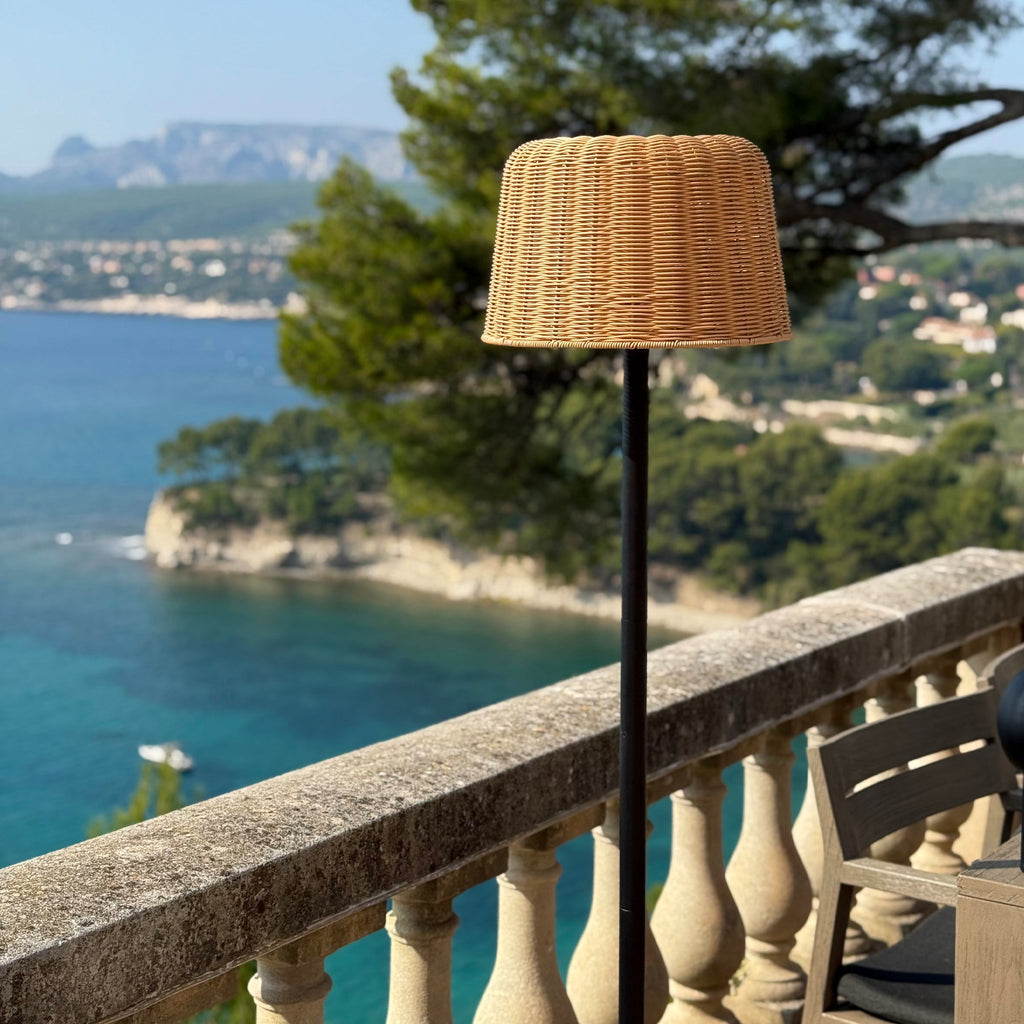 Mateo - Solar Floor Lamp - Polyrattan - Beige