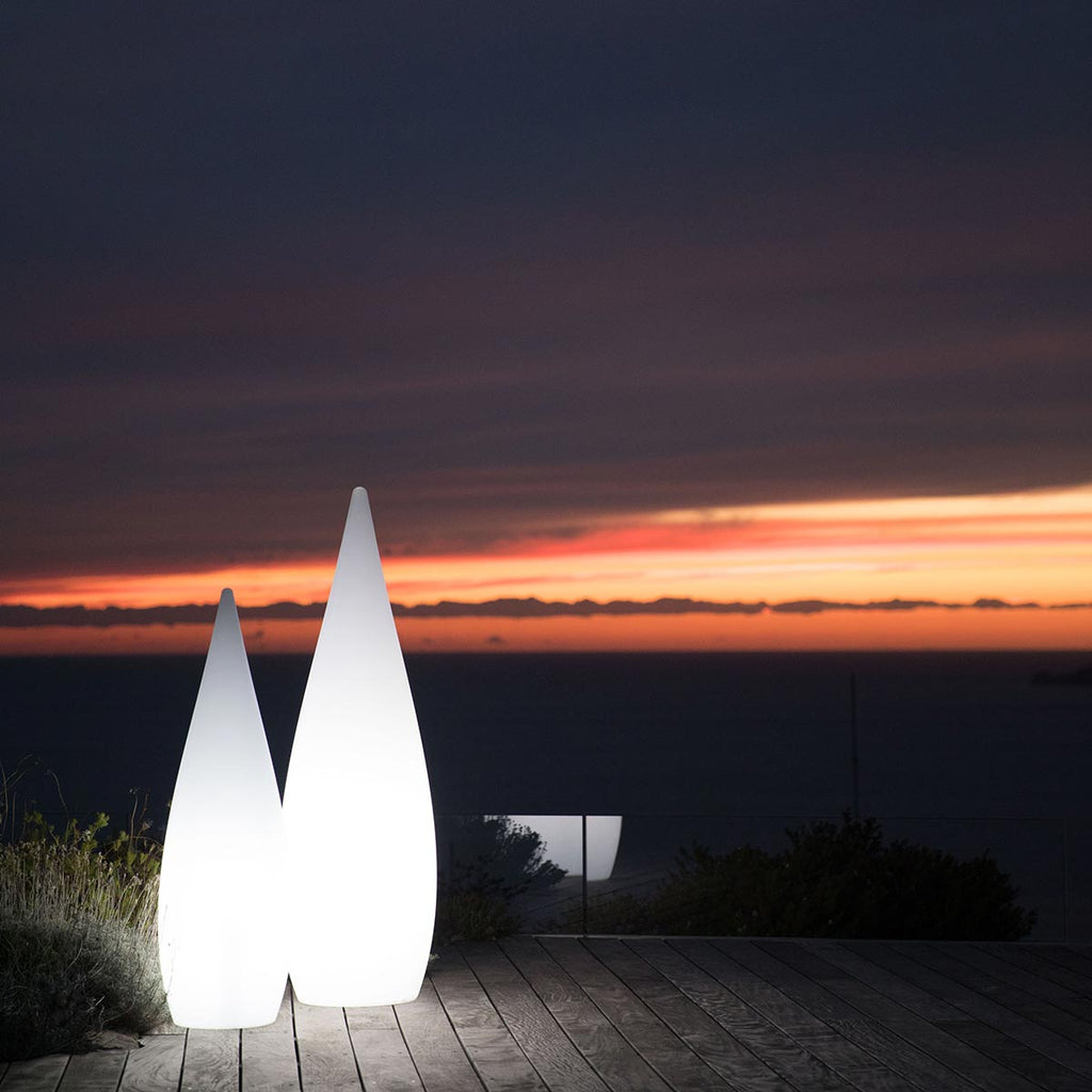 Luminosa lámpara de pie con cable para exterior con iluminación potente blanco LED CLASSY H150cm base E27 - REDDECO.com