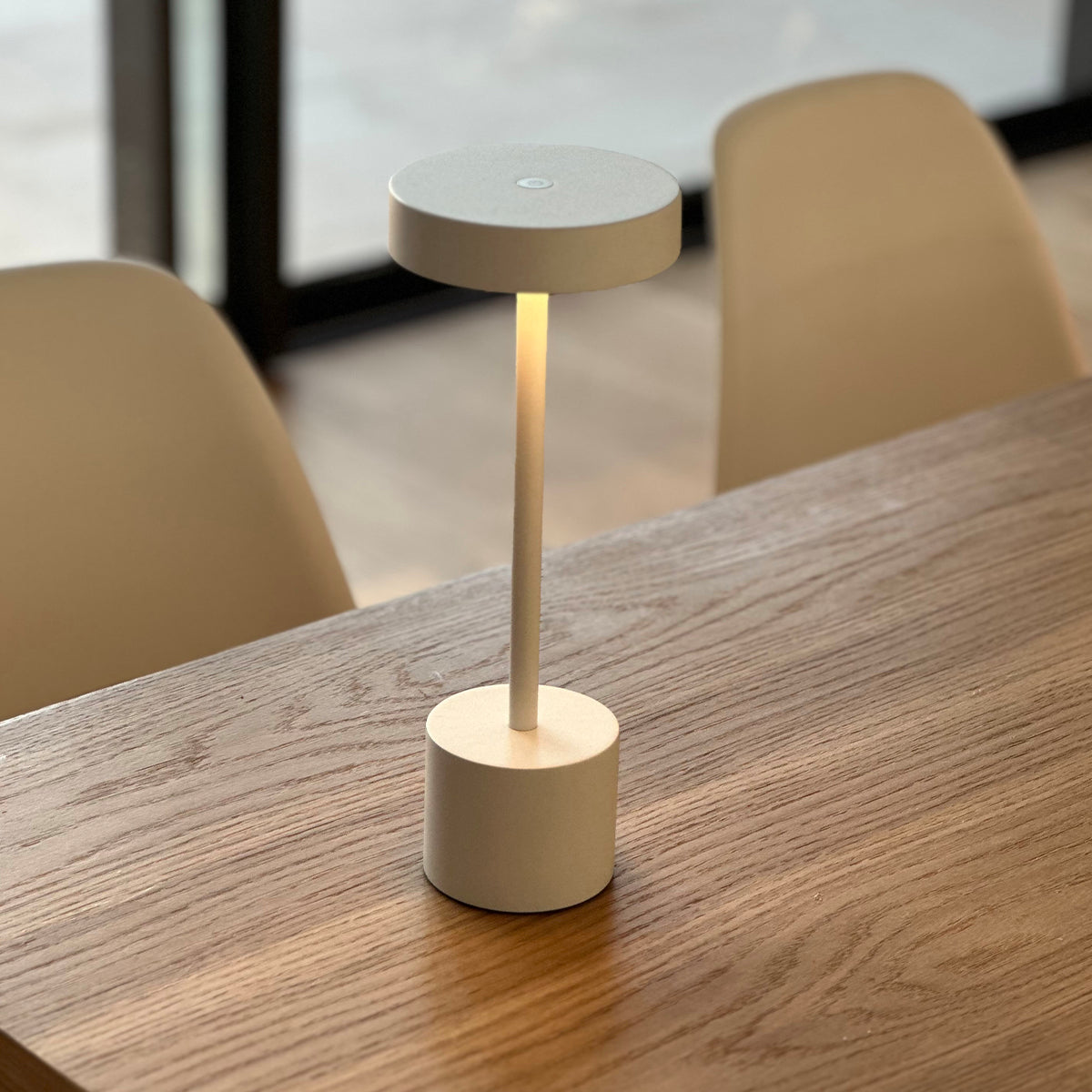 Roby - Lámpara de mesa inalámbrica - Acero - Blanco