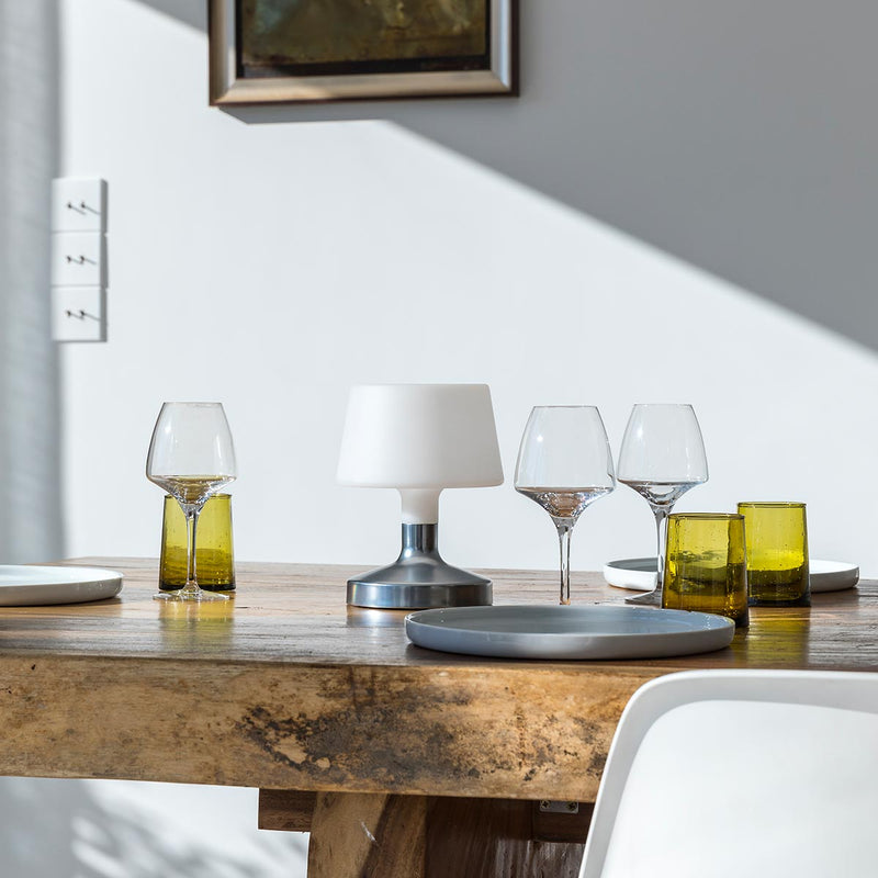 Lámpara de mesa táctil de diseño inalámbrica base de acero blanco cálido/blanco LED regulable HELEN SILVER H21cm - REDDECO.com