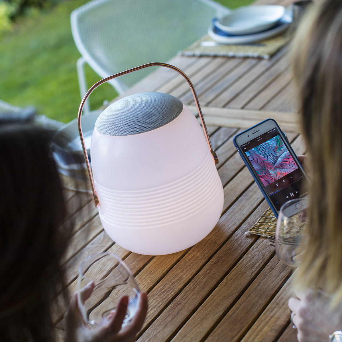 Bob Station - Lámpara con altavoz Bluetooth - Cobre - Blanco