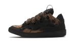 Sneakers Curb