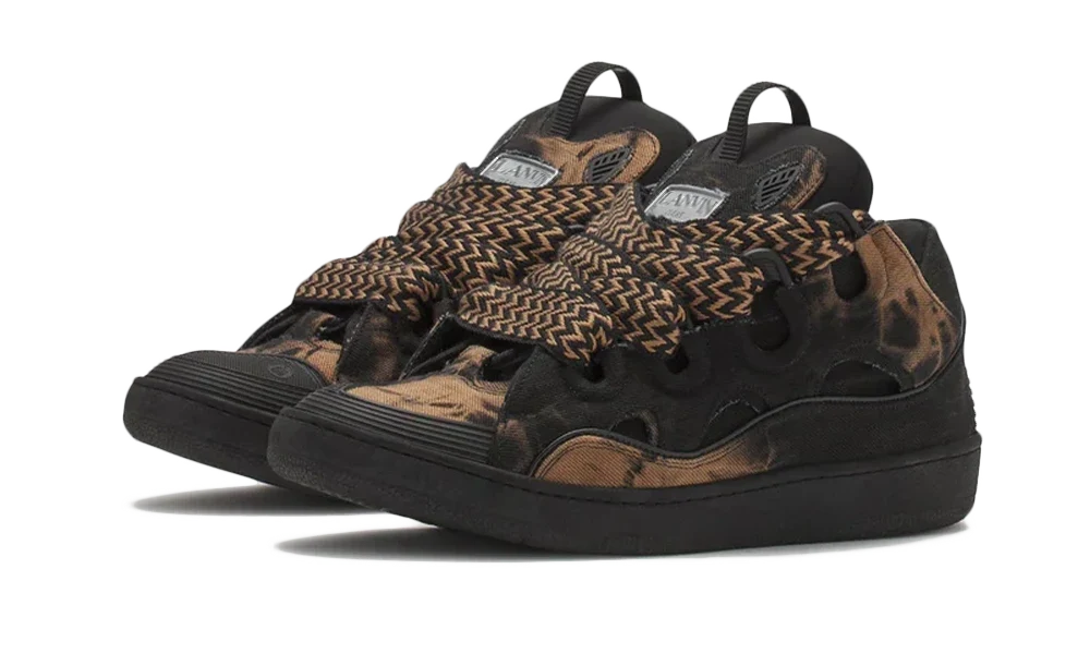 Sneakers Curb