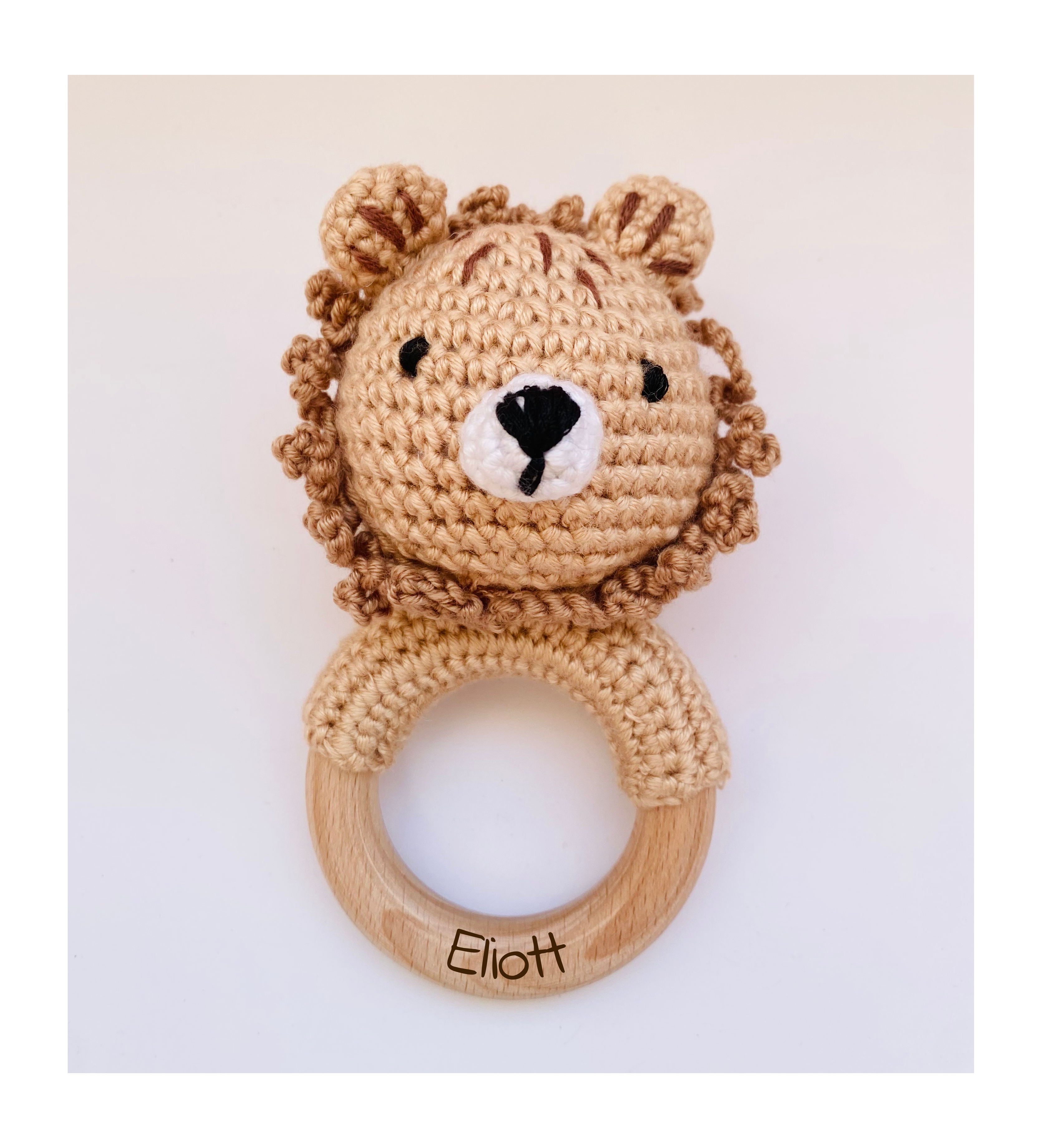 Sonajero de bebé de ganchillo personalizado