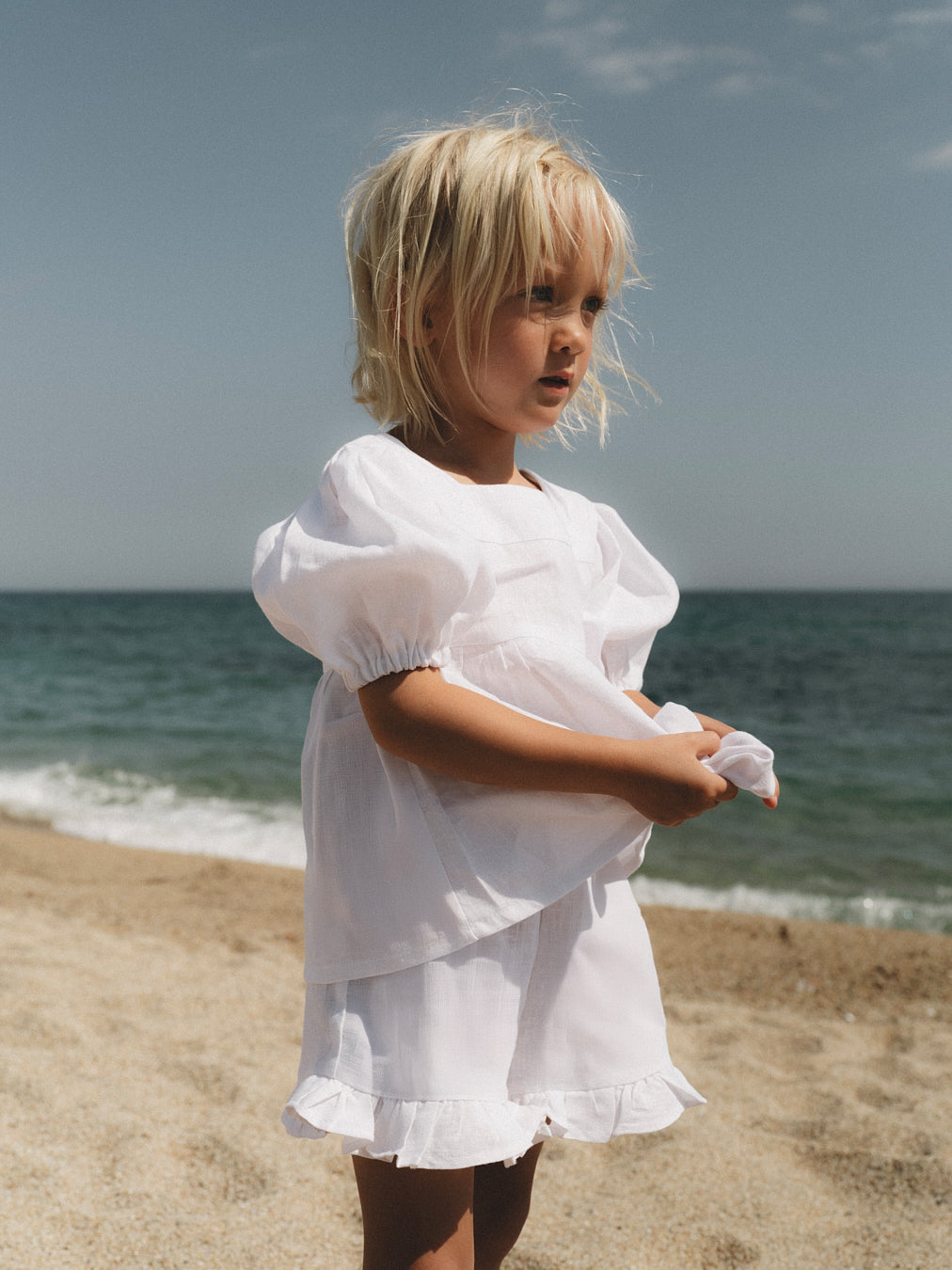 girls' white linen shorts