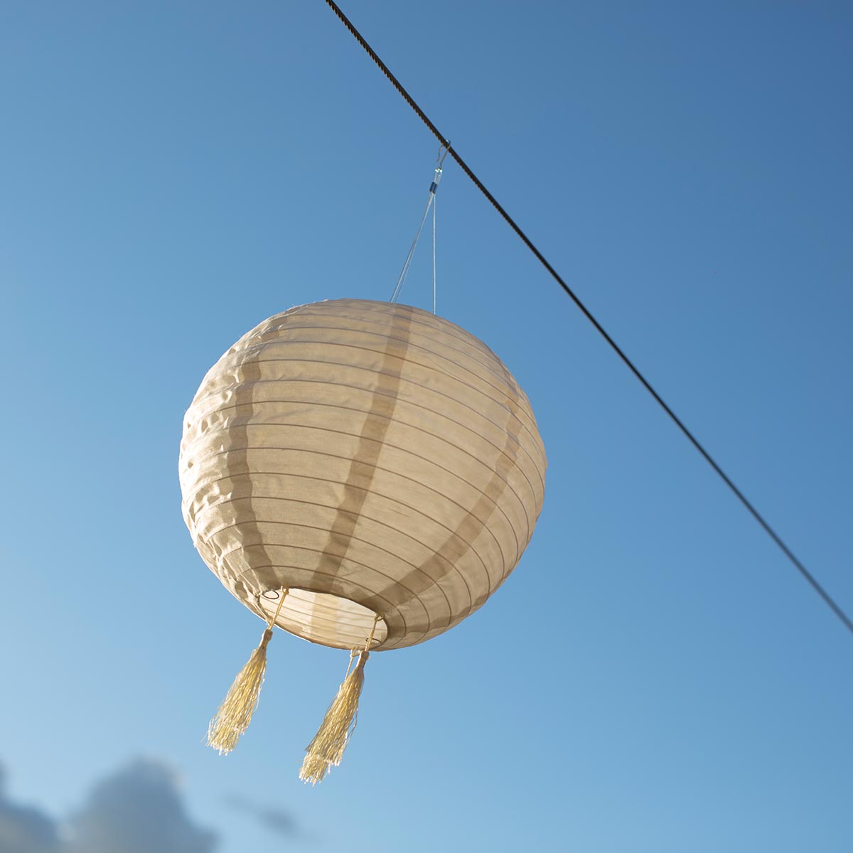 Juego de 3 farolillos chinos farol solar crema boda festiva LED blanco cálido HIMALAYA ∅30cm - REDDECO.com