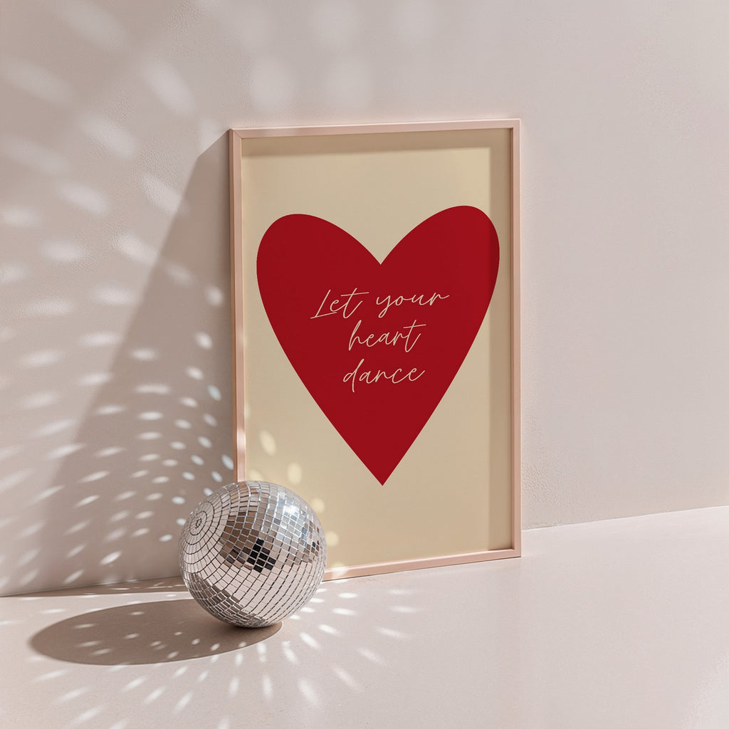 Groovy - Affiche Let Your Heart Dance - Rouge