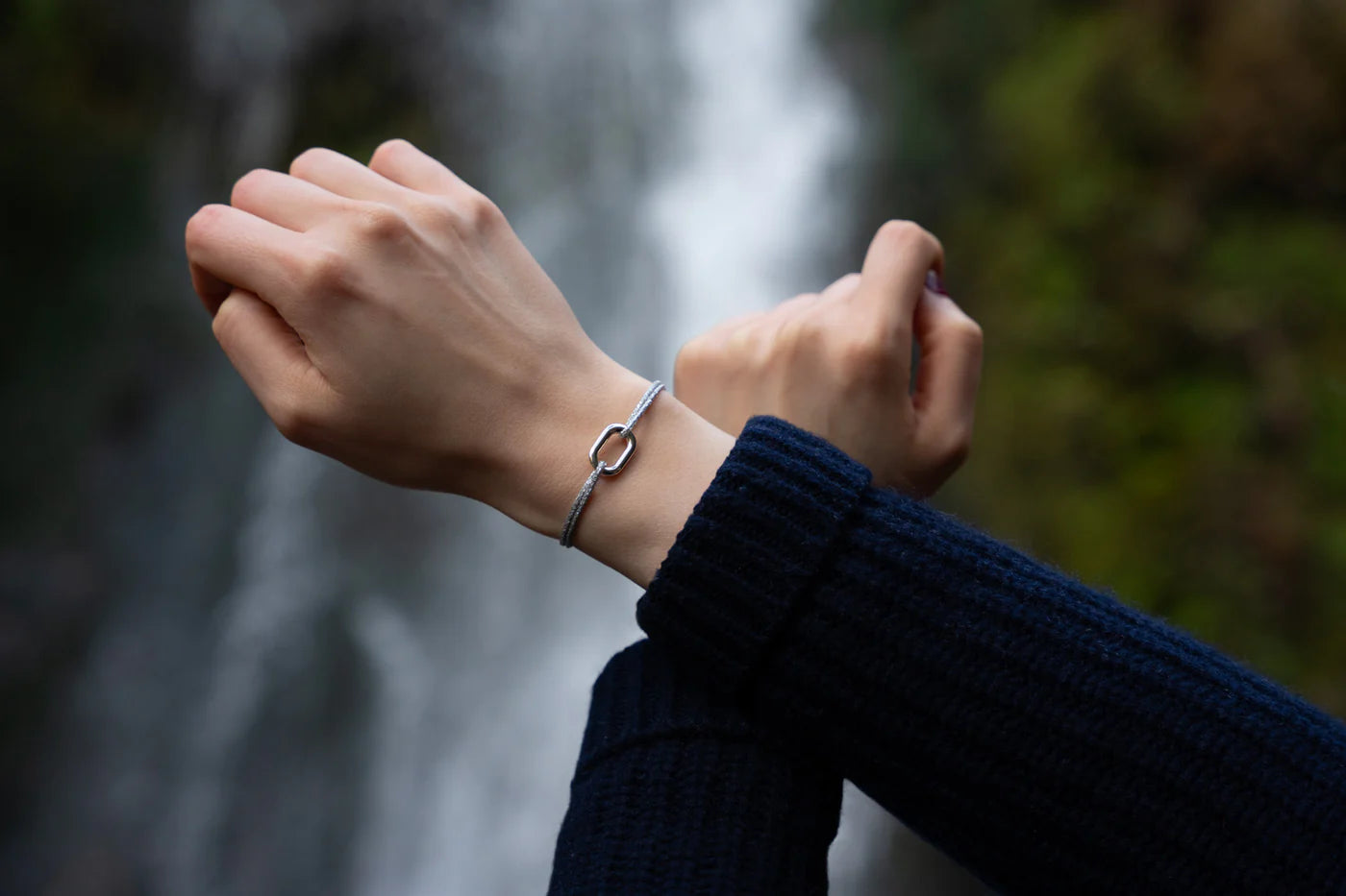 Calvi Bracelet - Glittery Navy Blue