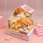 Miniature House - Pleasant Moment