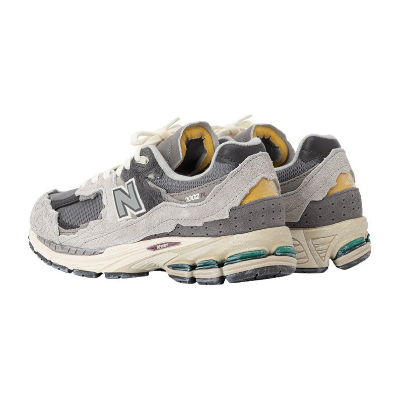 New Balance M2002 Men's Sneakers - Rain Cloud, Magnet