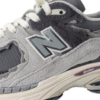 New Balance M2002 Men's Sneakers - Rain Cloud, Magnet