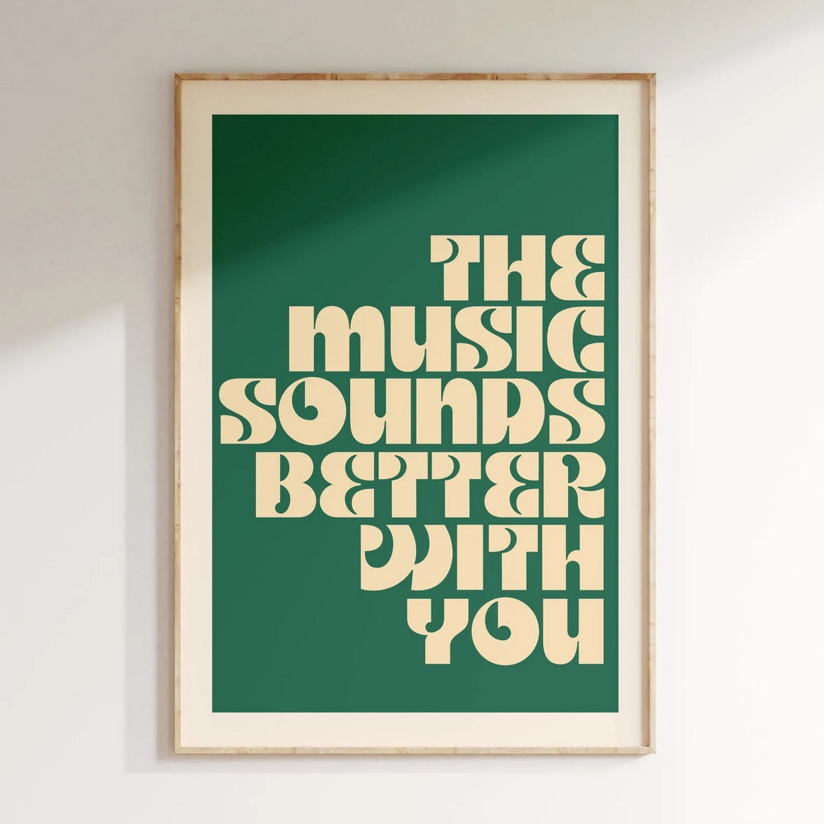 Groovy - Affiche Music Sounds Better - Vert