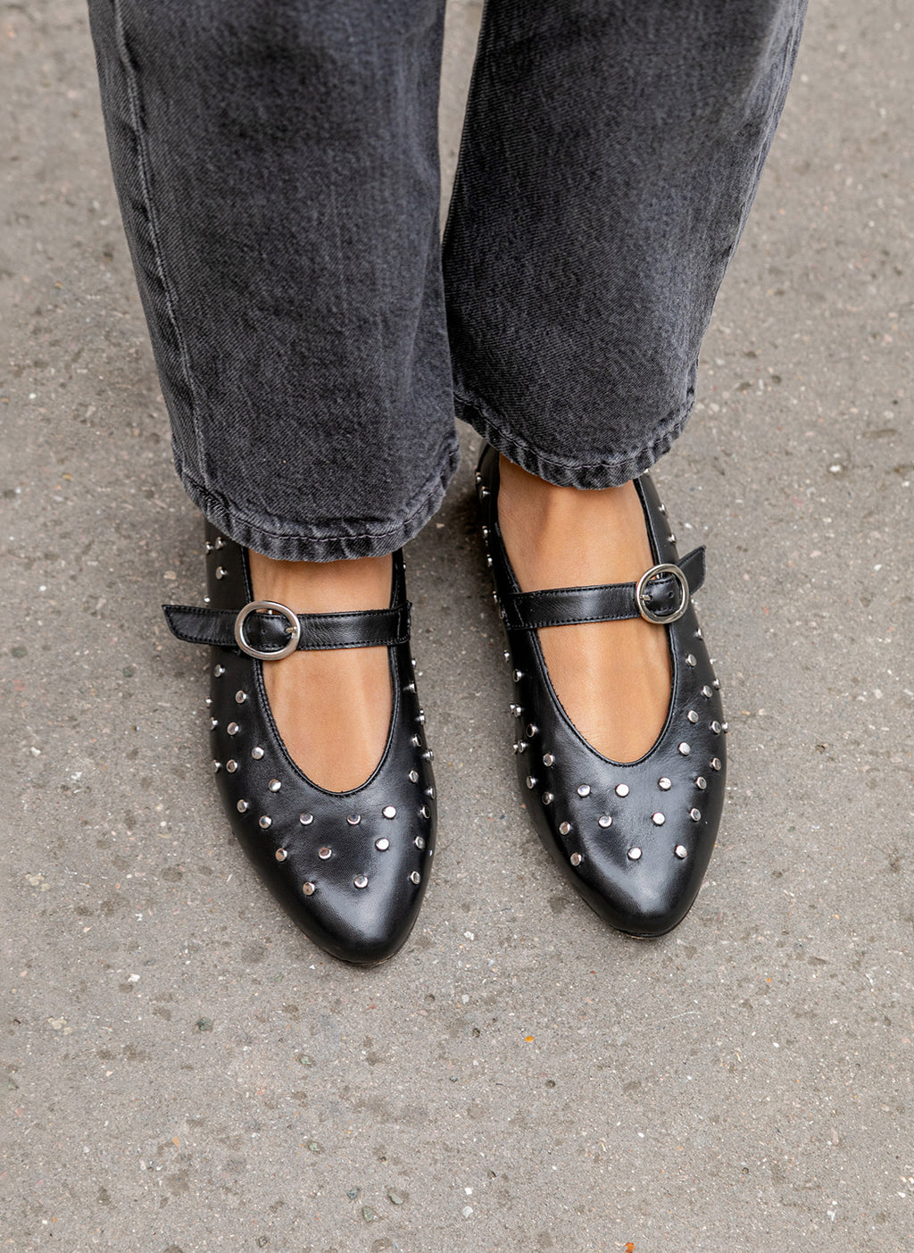 Ballerine Cassandre - Pelle liscia con borchie - Nero