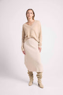 Manon - Creme - 100% Oeko-Tex Cashmere - Oversize V-Neck Sweater with visible stitching Woman