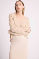 Manon - Creme - 100% Oeko-Tex Cashmere - Oversize V-Neck Sweater with visible stitching Woman