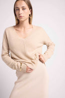 Manon - Creme - 100% Oeko-Tex Cashmere - Oversize V-Neck Sweater with visible stitching Woman