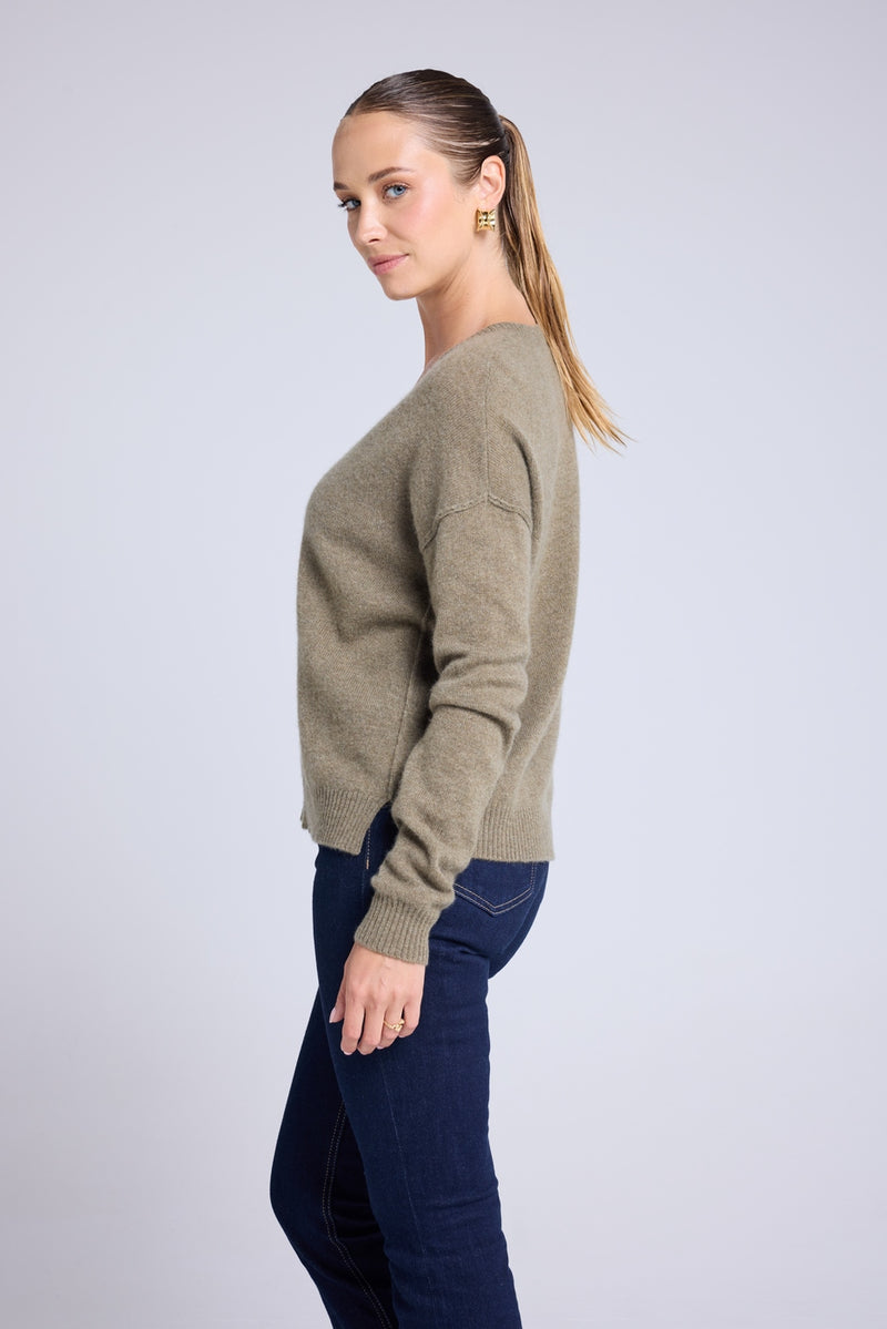 Pull Col V Oversize Coutures Manon - Vert Khaki