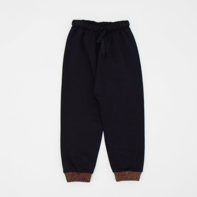 Joggers negros Marcy - Selección caramelo disponible en amaetc.com, concept store eco-friendly para niños
