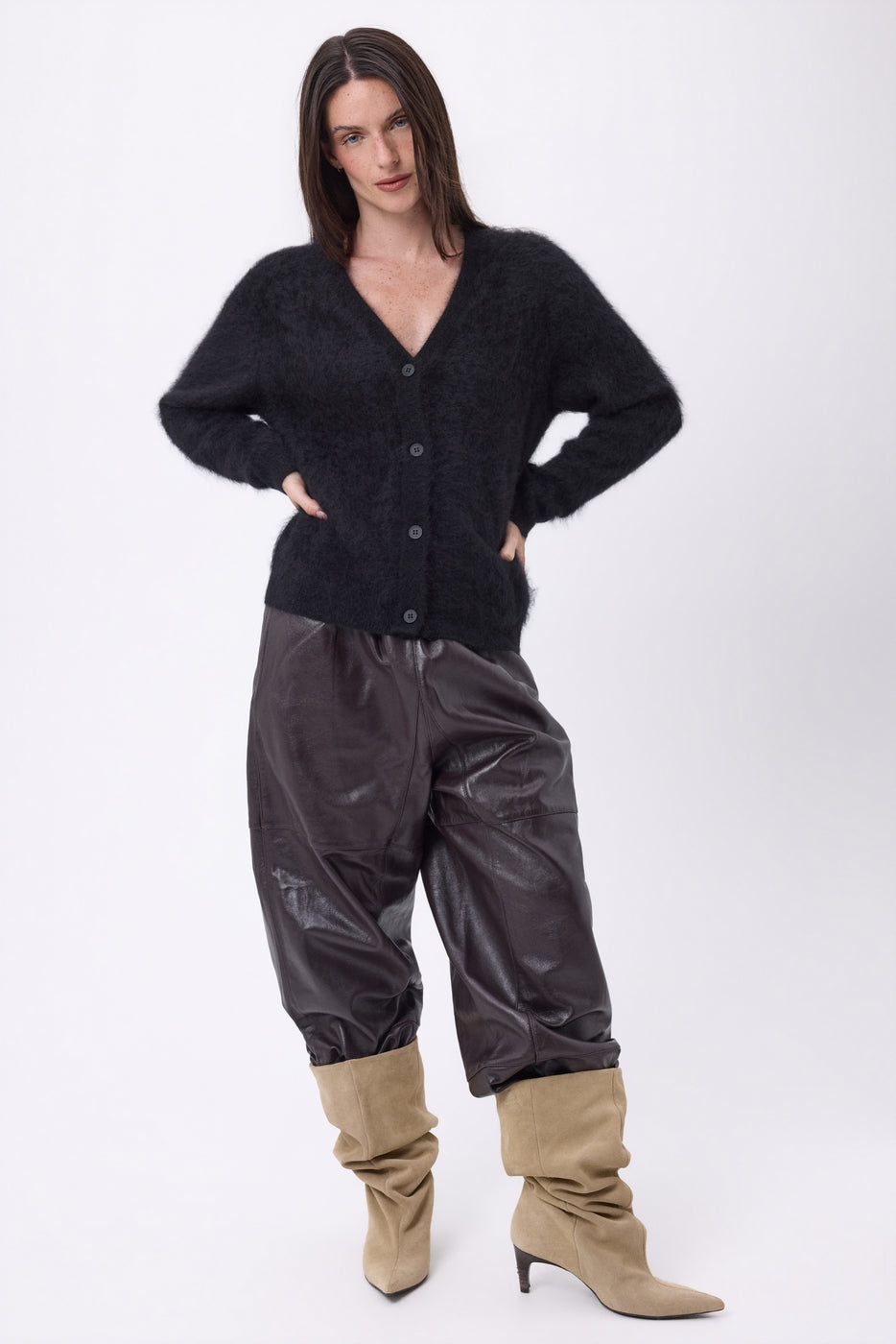 Cárdigan de cuello en V – Cachemira cepillada Marianne - Negro - Mujer
