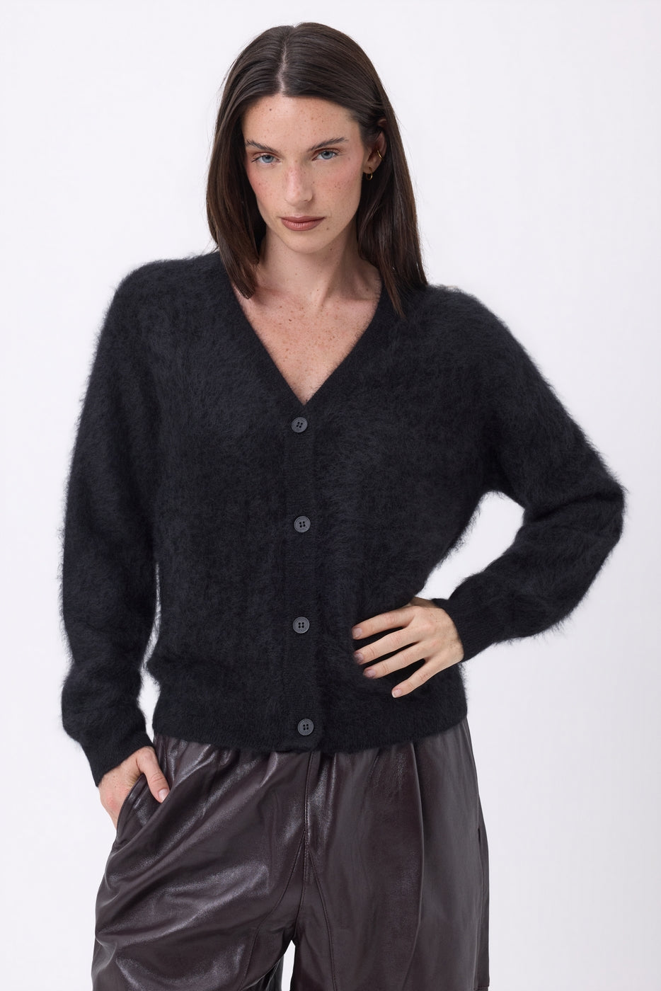 Cárdigan de cuello en V – Cachemira cepillada Marianne - Negro - Mujer