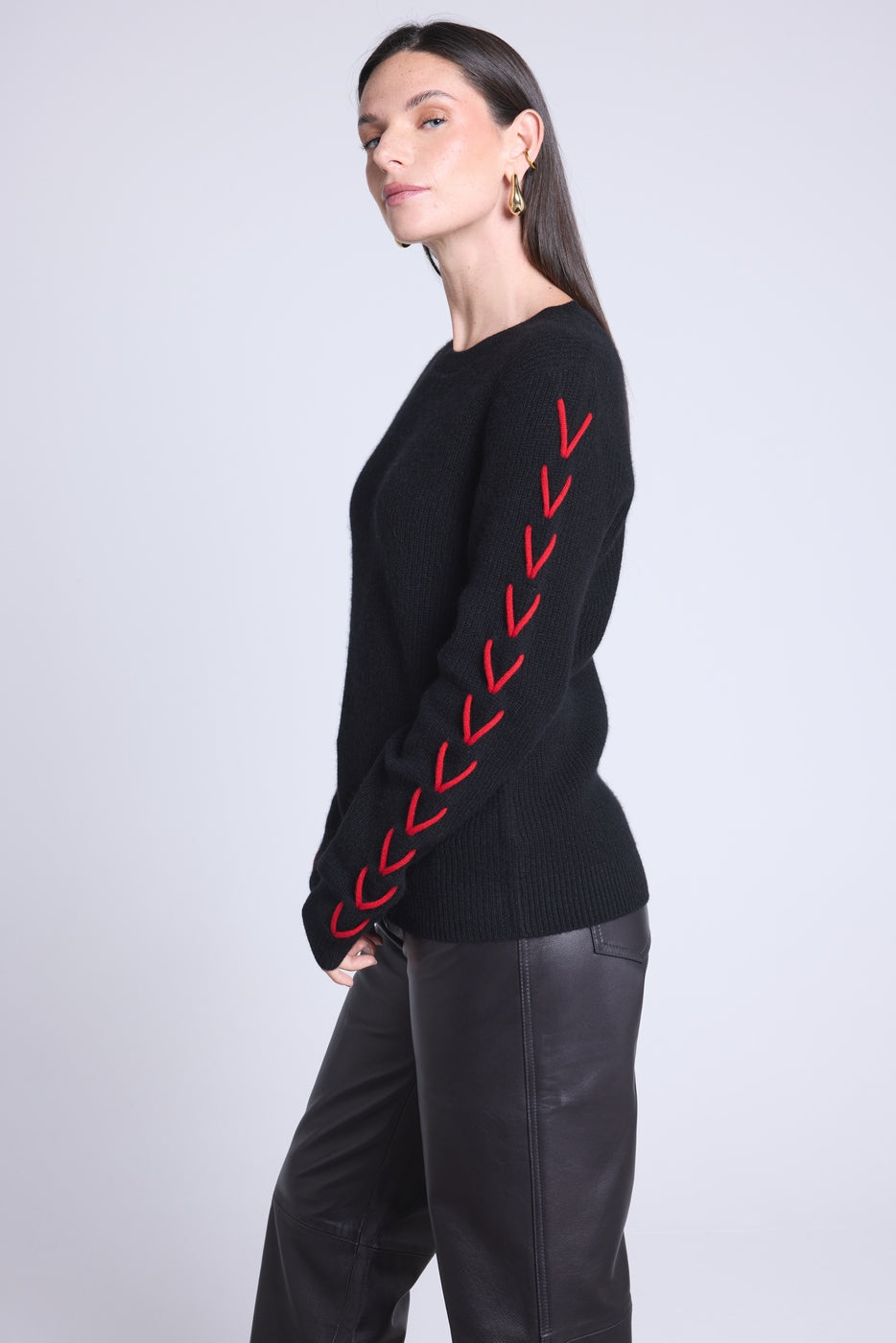 Pull Col Rond Lacets Manches Marta - Noir Rouge - Femme