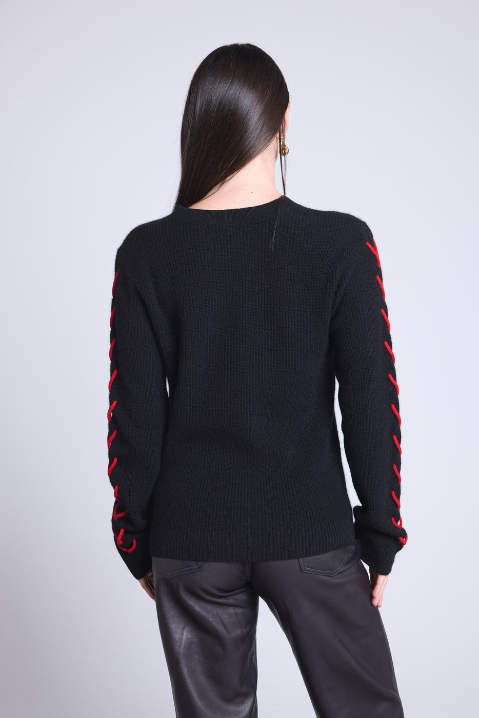 Pull Col Rond Lacets Manches Marta - Noir Rouge - Femme