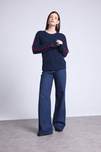 Jersey de cuello redondo con cordones en las mangas Marta - Azul marino fucsia - Mujer