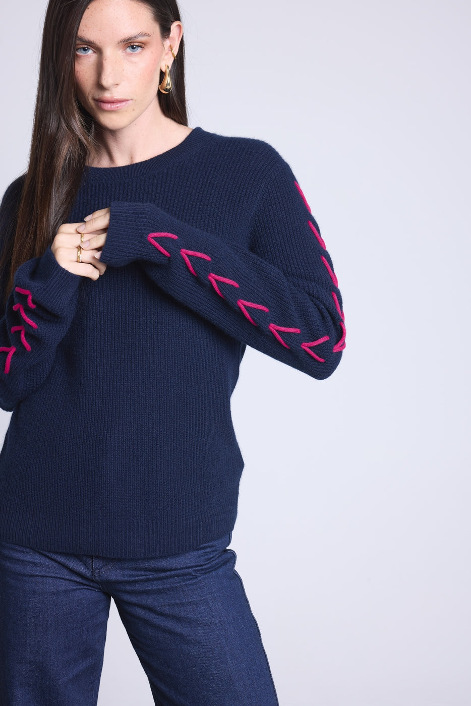Jersey de cuello redondo con cordones en las mangas Marta - Azul marino fucsia - Mujer