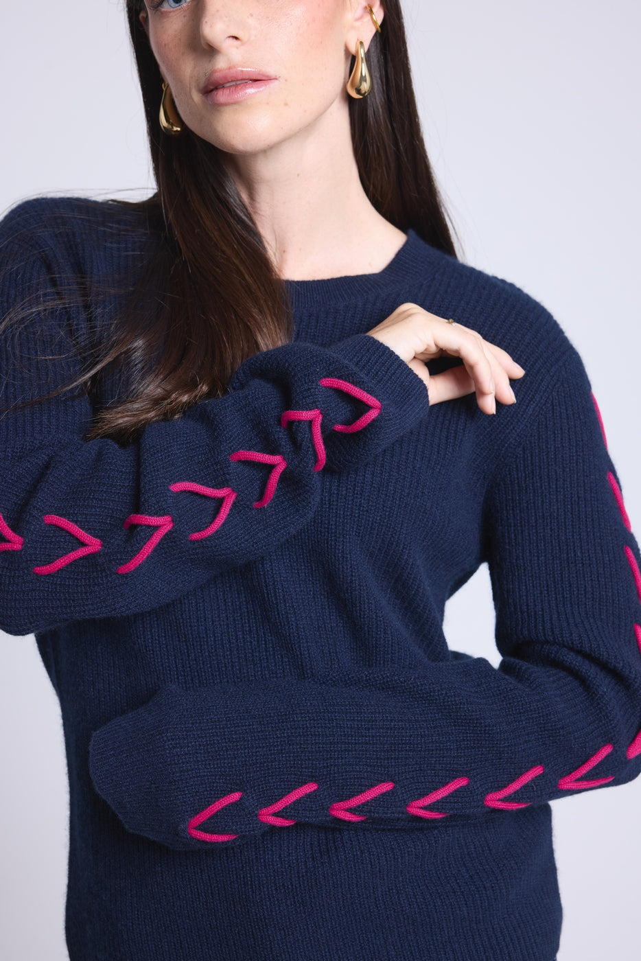 Jersey de cuello redondo con cordones en las mangas Marta - Azul marino fucsia - Mujer