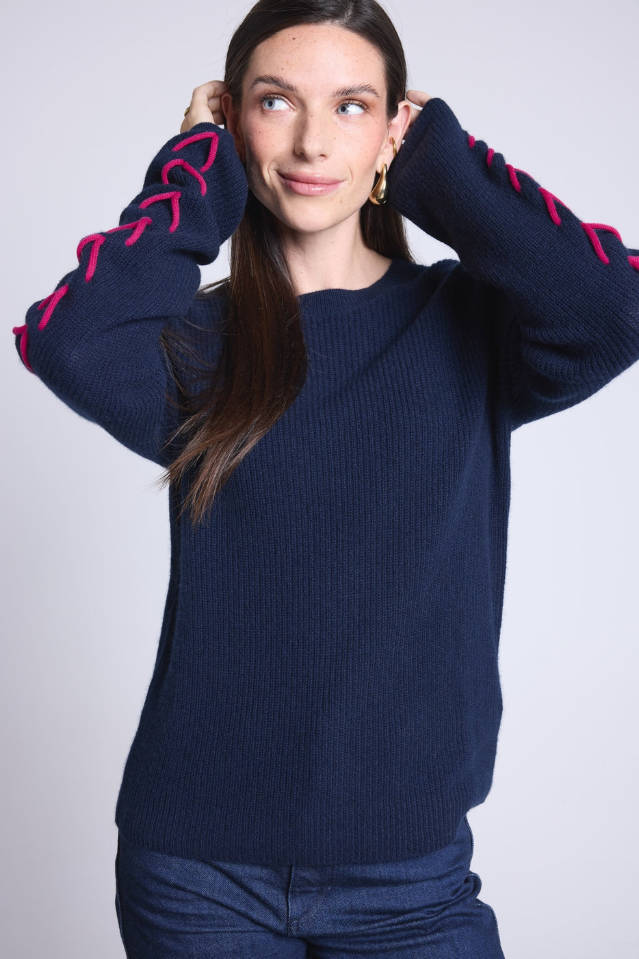 Jersey de cuello redondo con cordones en las mangas Marta - Azul marino fucsia - Mujer