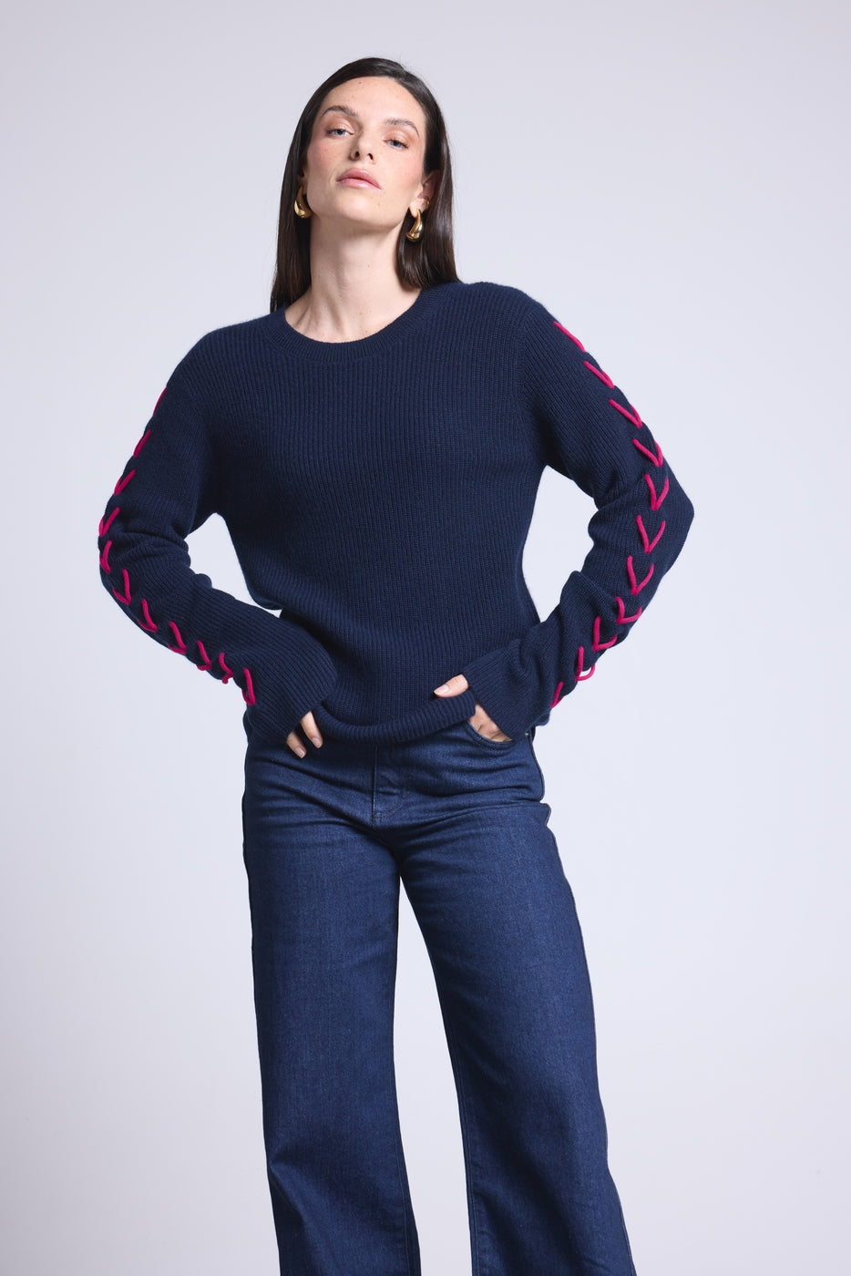 Jersey de cuello redondo con cordones en las mangas Marta - Azul marino fucsia - Mujer