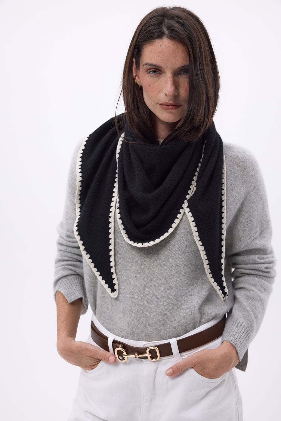 Bufanda bandana oversize triangular con pespuntes Maya - Negro blanco - Mujer