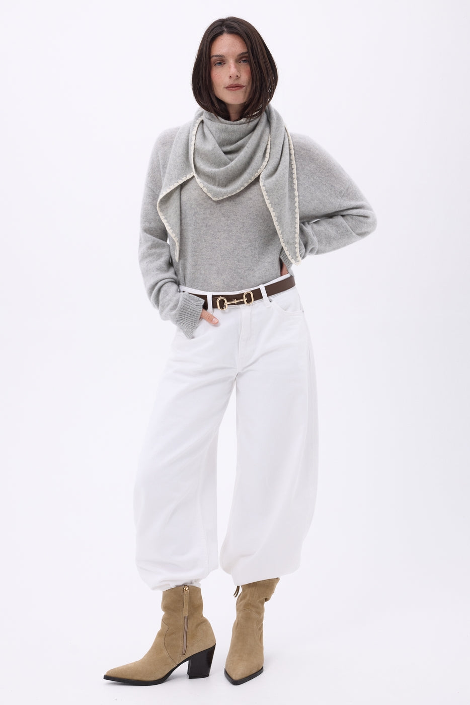 Bufanda bandana oversize triangular con pespuntes Maya - Gris blanco - Mujer