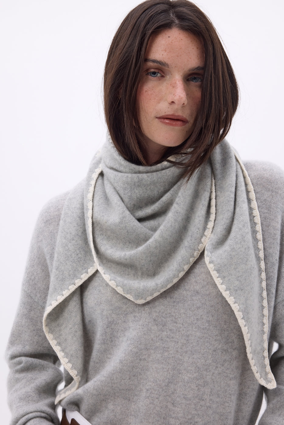 Echarpe Bandana Oversize Triangle À Surpiqures Maya - Gris Blanc - Femme - 100% Cachemire