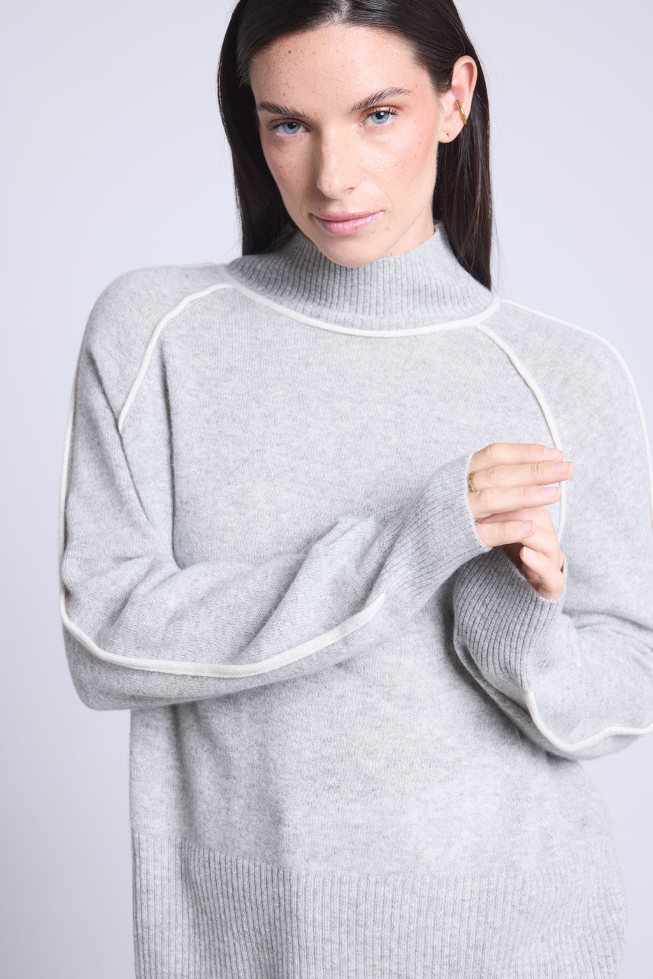 Jersey Cuello Alto Contraste Megan - Gris Y Blanco - Mujer
