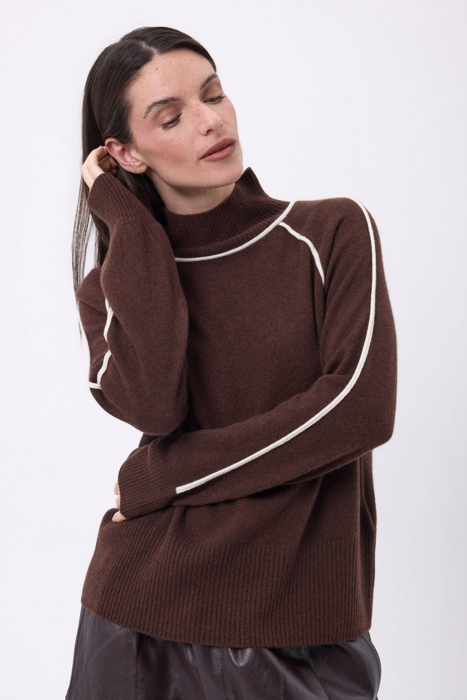 Jersey de cuello alto en contraste Megan - Marrón chocolate blanco - Mujer
