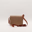 Le Triomphe Céline Macadam